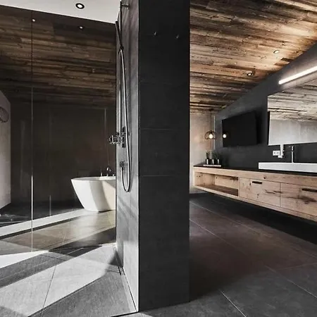 4br Amazing Next To The Ski Slops Chalet
